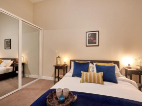 Two Bedroom Apartment by JLJ Apartments & Serviced Accommodation Birmingham - Mantella Lofts